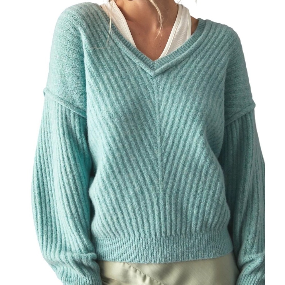 Pilcro Ribbed Cashmere‎ Women's size Medium Preppy Casual Office Beachy Sweater